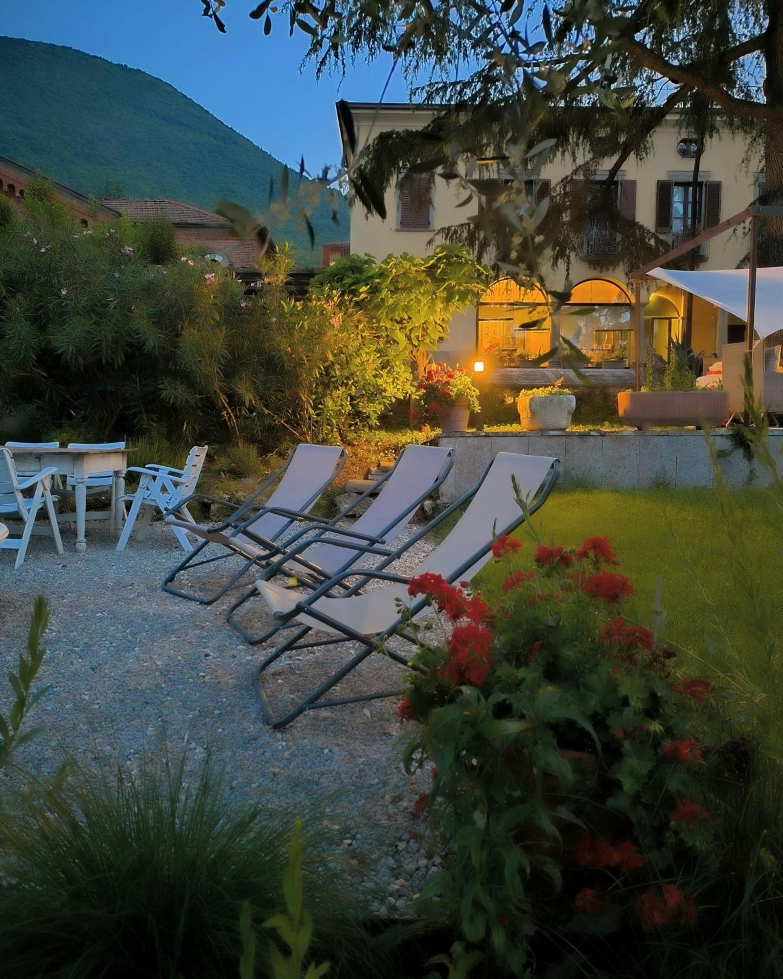 Riva - With Parking Apartment Tavernola Bergamasca